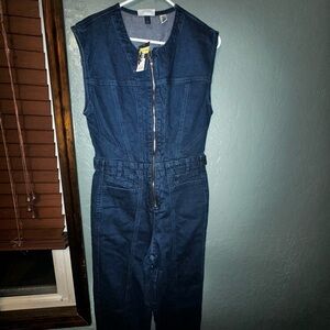 Universal Threads Co.